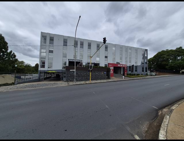 238M² OFFICE TO LET IN CRAIGHALL